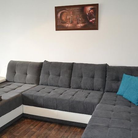 Serendipity Apartment เปตช์ ภายนอก รูปภาพ