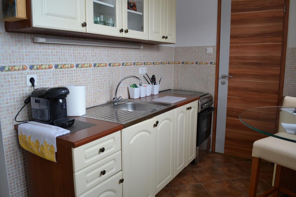 Serendipity Apartment เปตช์ ภายนอก รูปภาพ